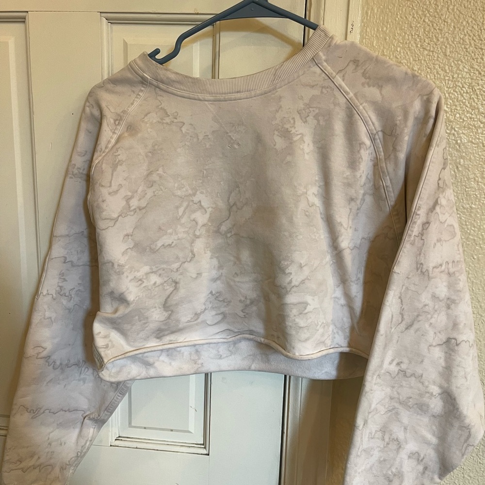 Lululemon Cropped crew sweatshirts